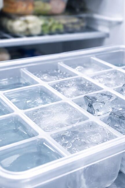 découvrez la durée idéale pour obtenir des glaçons prêts à l'emploi rapidement et efficacement, afin de toujours avoir des boissons fraîches à portée de main.