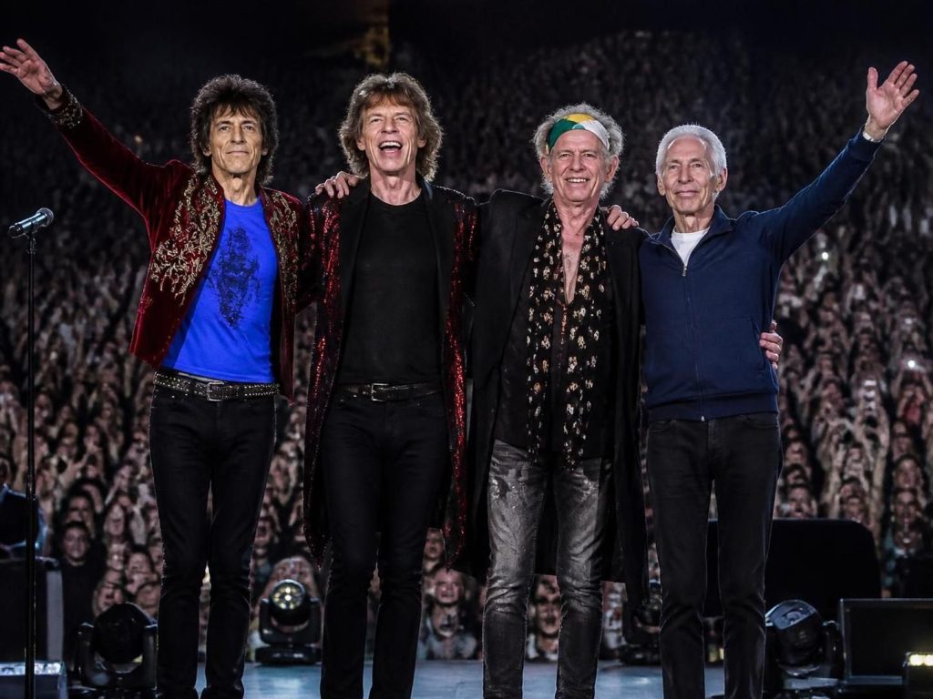 découvrez les chanteurs et groupes débutant par la lettre p qui ont marqué et révolutionné leur genre musical avec des styles innovants et influence durable.